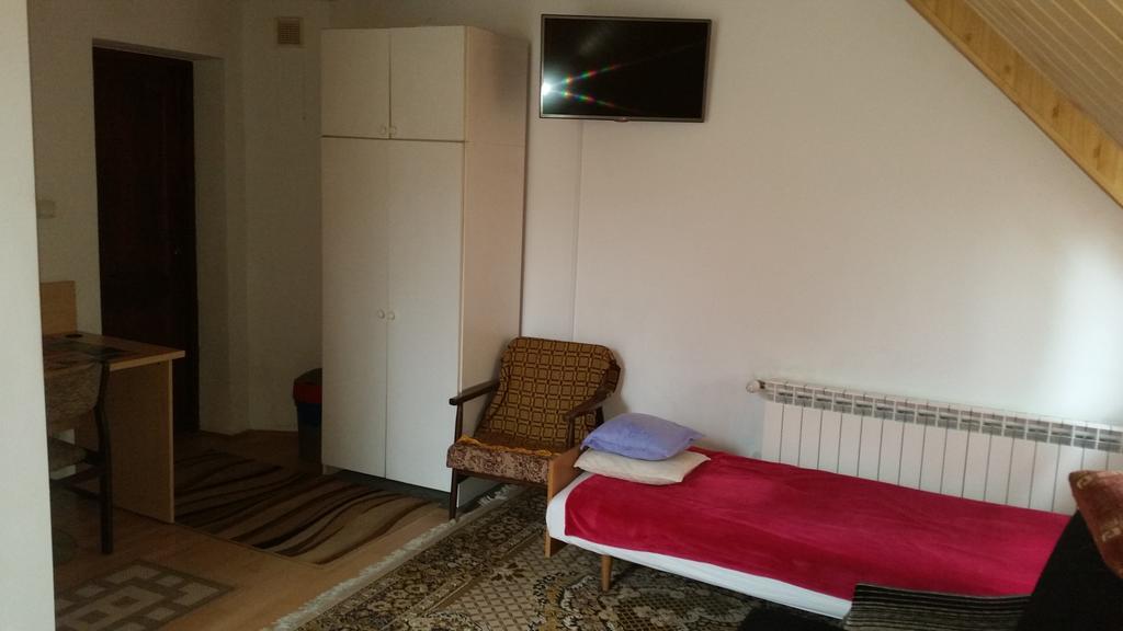 Sosnowy Dworek Apartamento Józefów Exterior foto