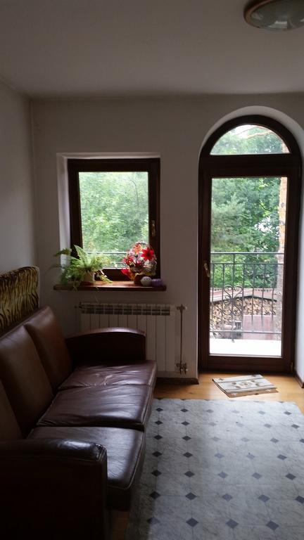 Sosnowy Dworek Apartamento Józefów Exterior foto